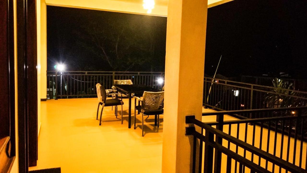 Akoya Pearl Hotel Ratnapura Exterior photo