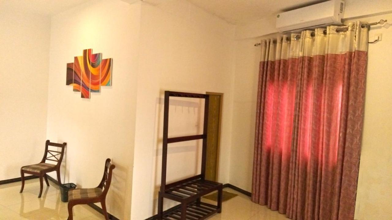 Akoya Pearl Hotel Ratnapura Exterior photo